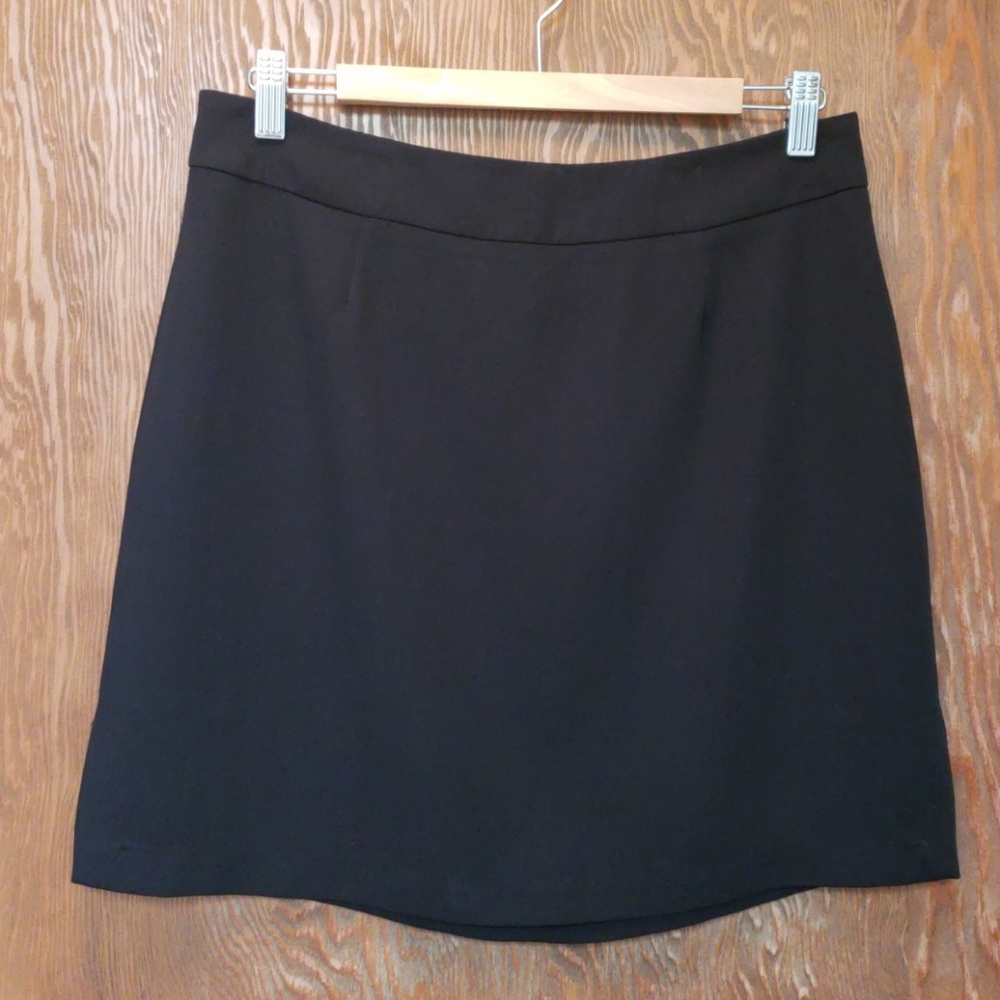 Old Navy black mini skirt